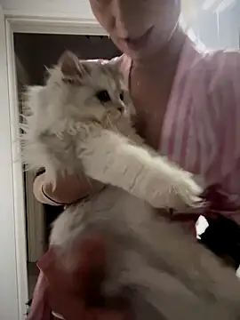 Ella Charm online show from October 2025 03:58:01 PM