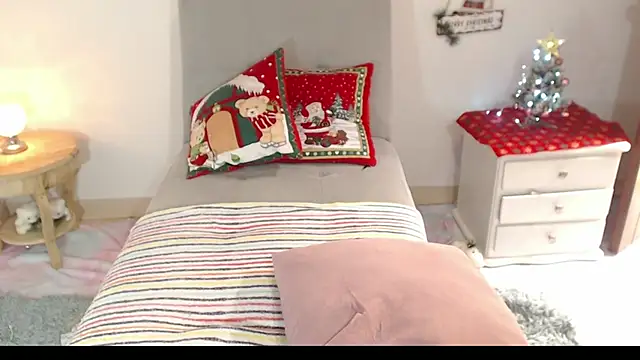 lilian prada online show from December 2024 08:55:02 PM