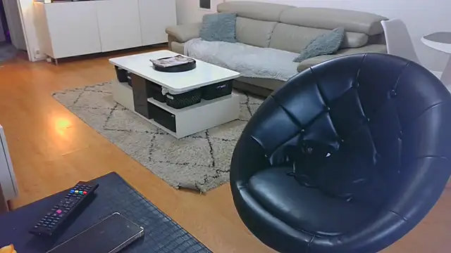 sarametisse26 online show from October 2025 06:11:01 AM