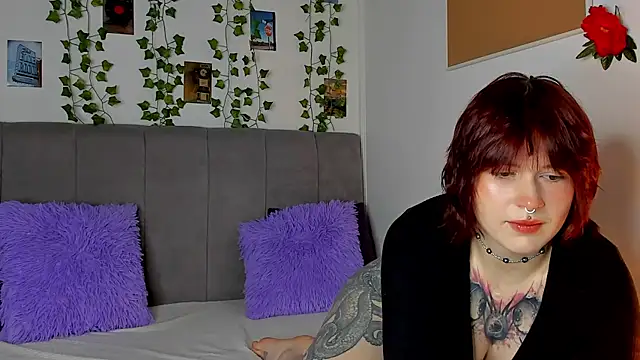 Snapshot of miss_Lizzy chatting on February 2026 01:21:02 AM miss Lizzy online show from February 2026 01:21:02 AM