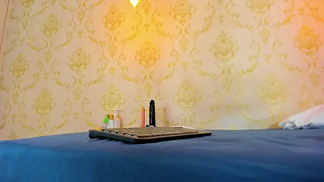 Snapshot of BRITANY_WELLS_ chatting on November 2025 12:42:02 PM BRITANY WELLS online show from November 2025 12:42:02 PM