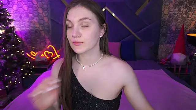 EmmyCharmm online show from December 2025 06:55:01 AM