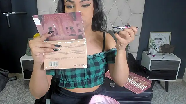 Andrys  online show from February 2025 02:34:01 PM