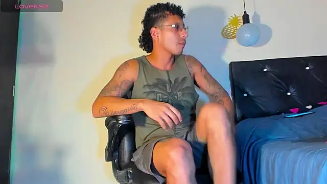 FuckHardlove online show from December 2024 12:30:02 AM