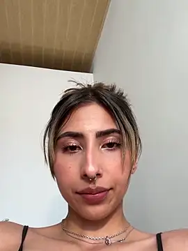 Ameellie online show from February 2025 06:53:01 PM