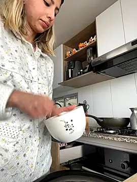 Ameellie online show from September 2025 04:07:02 PM