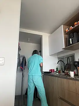 Ameellie online show from November 2025 03:25:02 PM