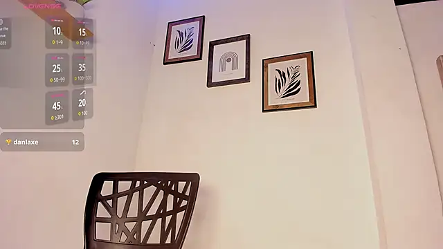 Letizia West  online show from November 2025 11:22:01 AM