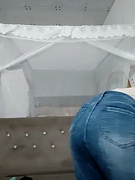 Snapshot of I_AM_NOT_A_SLUT chatting on March 2025 04:02:02 AM I AM NOT A SLUT online show from March 2025 04:02:02 AM