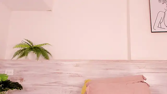 Alaia Ferrer  online show from February 2025 11:36:01 PM