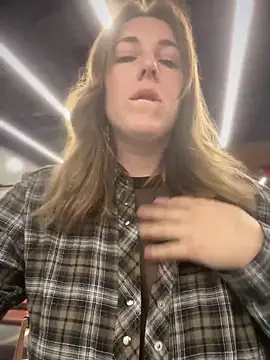 MommmyYummy online show from February 2025 10:48:02 AM