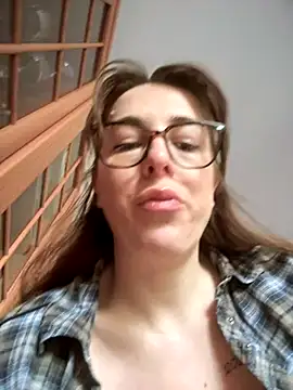 MommmyYummy online show from October 2025 07:27:01 AM