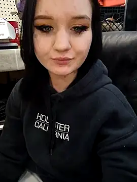 XxxonlyinexxX online show from February 2025 05:15:01 PM