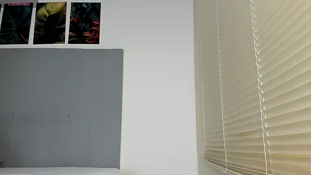 Snapshot of _Molly_rosse_ chatting on October 2025 11:55:02 AM Molly rosse online show from October 2025 11:55:02 AM