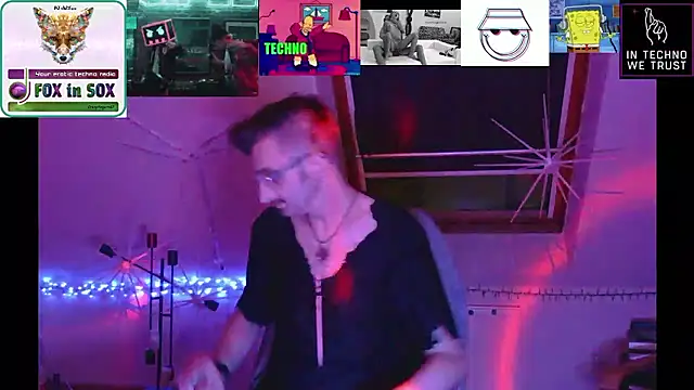 RevilO1180 online show from January 2026 11:28:01 PM