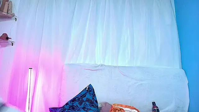 Natasha Wilde  online show from December 2024 10:00:01 PM