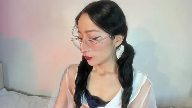 Cloe Leee online show from March 2025 10:21:01 PM