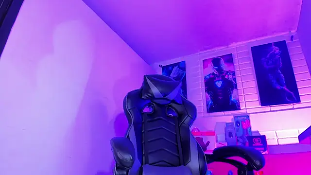 Snapshot of Alahia_Rodriguez chatting on February 2025 08:14:02 PM Alahia Rodriguez online show from February 2025 08:14:02 PM