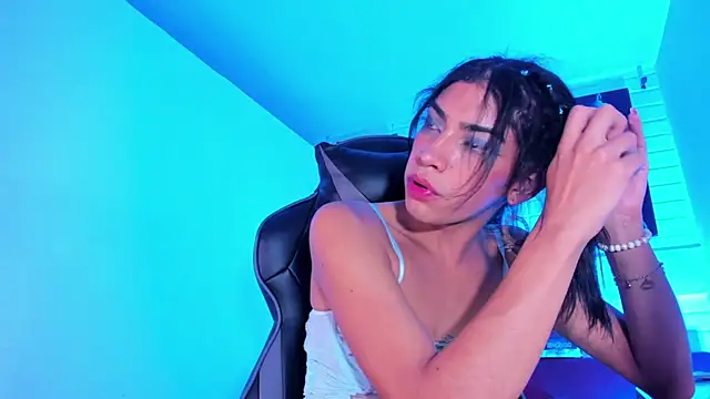 Snapshot of Alahia_Rodriguez chatting on February 2025 11:21:02 PM Alahia Rodriguez online show from February 2025 11:21:02 PM