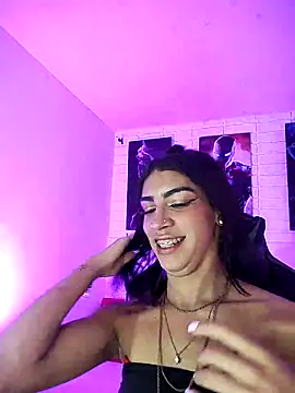 Snapshot of Alahia_Rodriguez chatting on February 2025 09:37:01 PM Alahia Rodriguez online show from February 2025 09:37:01 PM