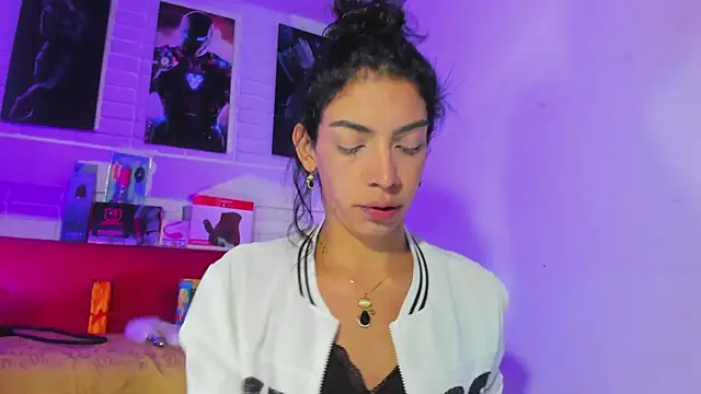 Snapshot of Alahia_Rodriguez chatting on March 2025 12:34:01 PM Alahia Rodriguez online show from March 2025 12:34:01 PM