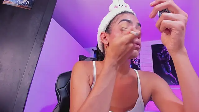 Snapshot of Alahia_Rodriguez chatting on November 2025 09:39:01 PM Alahia Rodriguez online show from November 2025 09:39:01 PM