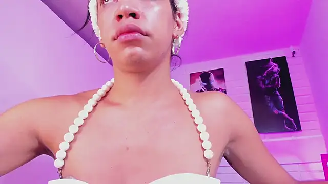 Snapshot of Alahia_Rodriguez chatting on November 2025 12:48:01 PM Alahia Rodriguez online show from November 2025 12:48:01 PM