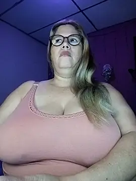 EllisW8 online show from September 2025 12:26:01 PM