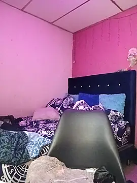 EllisW8 online show from September 2025 12:09:02 PM