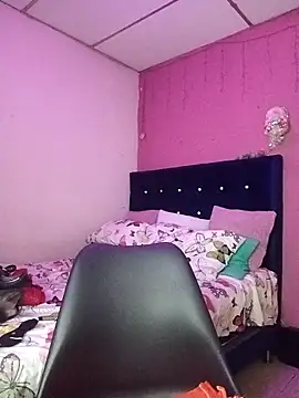 EllisW8 online show from October 2025 10:43:02 PM