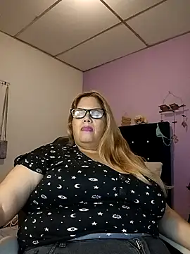 EllisW8 online show from February 2026 11:00:01 PM