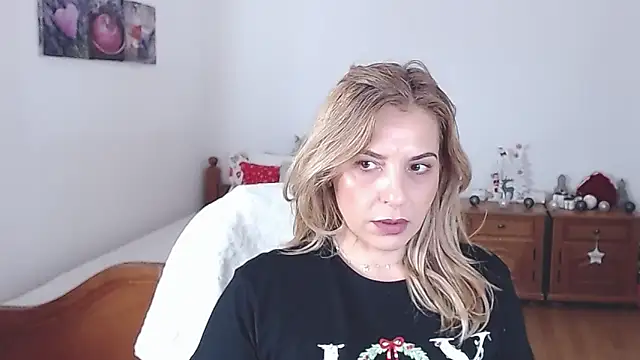 Snapshot of evamaria2024 chatting on December 2024 07:37:01 AM evamaria2024 online show from December 2024 07:37:01 AM