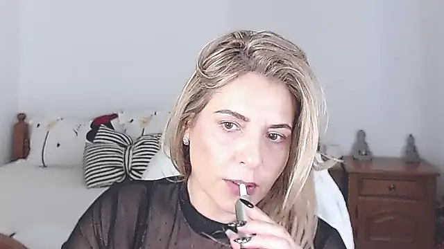 Snapshot of evamaria2024 chatting on February 2025 12:14:02 PM evamaria2024 online show from February 2025 12:14:02 PM