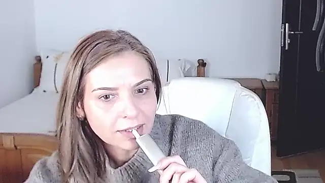 Snapshot of evamaria2024 chatting on October 2025 10:27:01 AM evamaria2024 online show from October 2025 10:27:01 AM