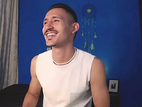 HomeAloneK online show from November 2025 07:36:02 PM