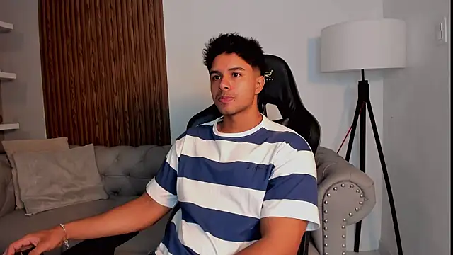 liam collins21 online show from September 2025 11:32:01 AM