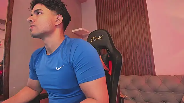 liam collins21 online show from January 2026 11:59:01 AM