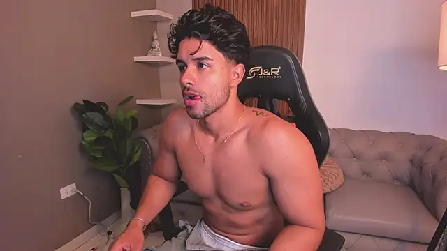 liam collins21 online show from April 2026 11:55:02 AM