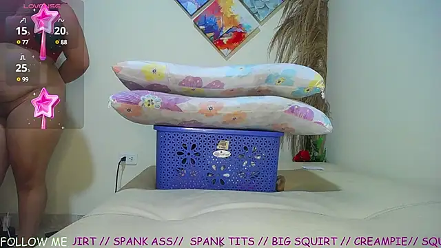 Snapshot of vegalaura__ chatting on February 2025 01:29:02 AM vegalaura online show from February 2025 01:29:02 AM