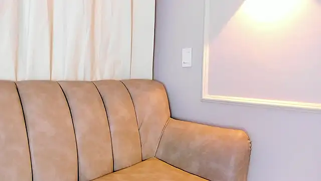 Lia walton online show from February 2025 11:54:01 AM