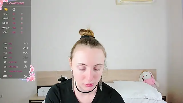 Cowell Adelina online show from October 2025 09:39:02 AM