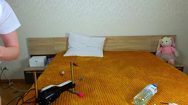 Cowell Adelina online show from March 2026 09:32:02 AM