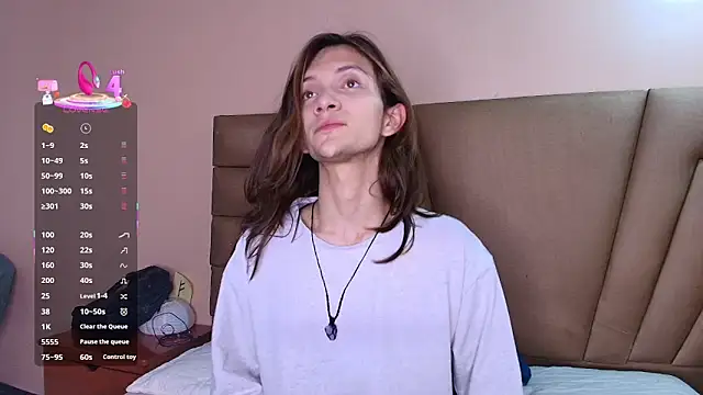 Feniix   online show from October 2025 04:47:01 AM