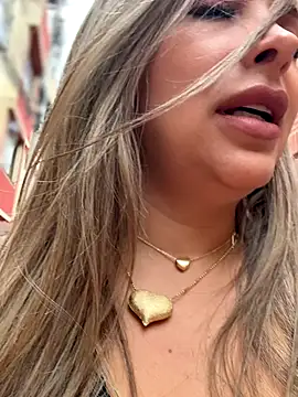  Abril-Office1 online show from October 2025 03:22:01 PM