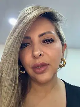  Abril-Office1 online show from November 2025 12:27:02 PM