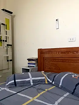 Ruby bear online show from October 2025 02:42:02 AM