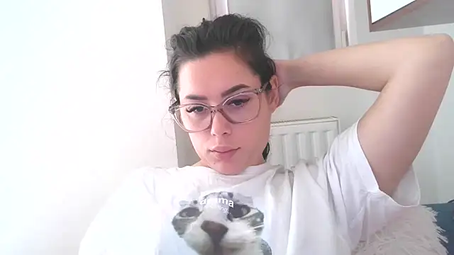 LovelyJulliette online show from October 2025 12:06:02 PM