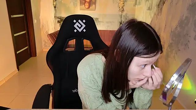 Snapshot of VeliraBraitberg chatting on December 2024 05:04:02 AM VeliraBraitberg online show from December 2024 05:04:02 AM