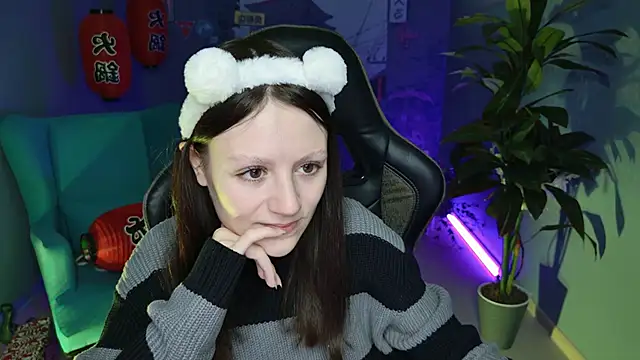 Snapshot of VeliraBraitberg chatting on December 2024 11:18:01 AM VeliraBraitberg online show from December 2024 11:18:01 AM