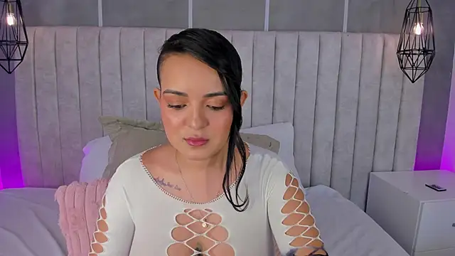 lea gray online show from April 2026 06:35:01 PM